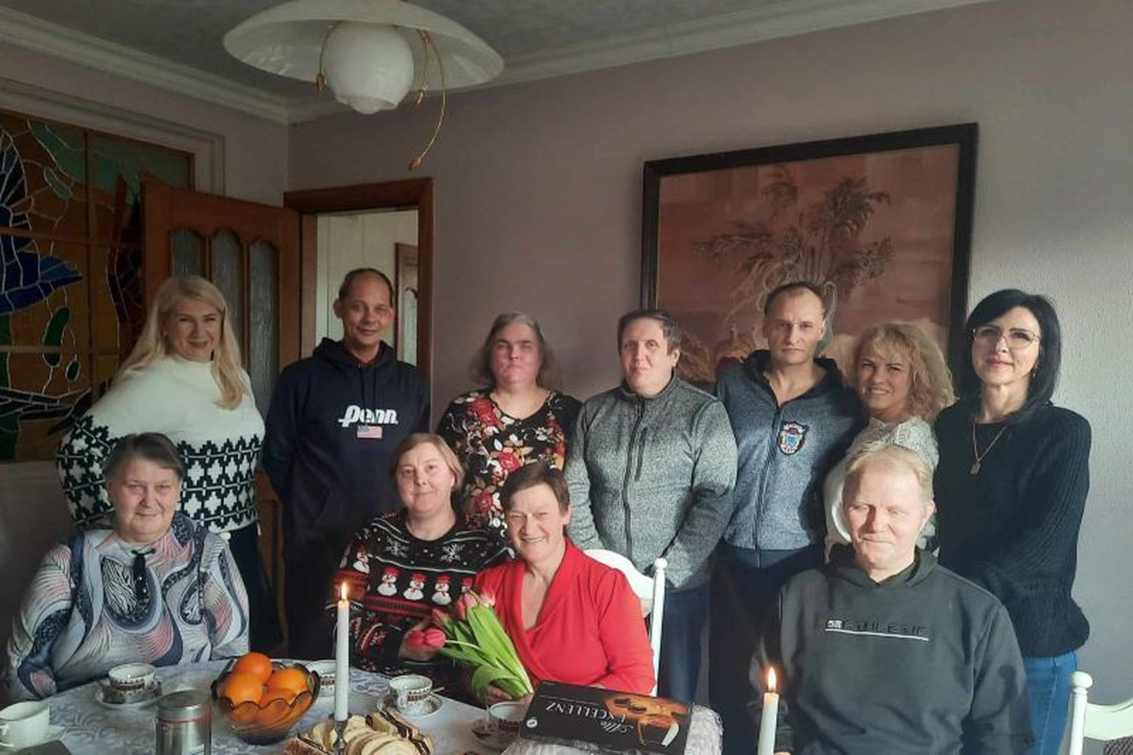 GRUPINIO GYVENIMO NAMŲ GYVENTOJAI ŠVENTĖ VERONIKOS GIMTADIENĮ