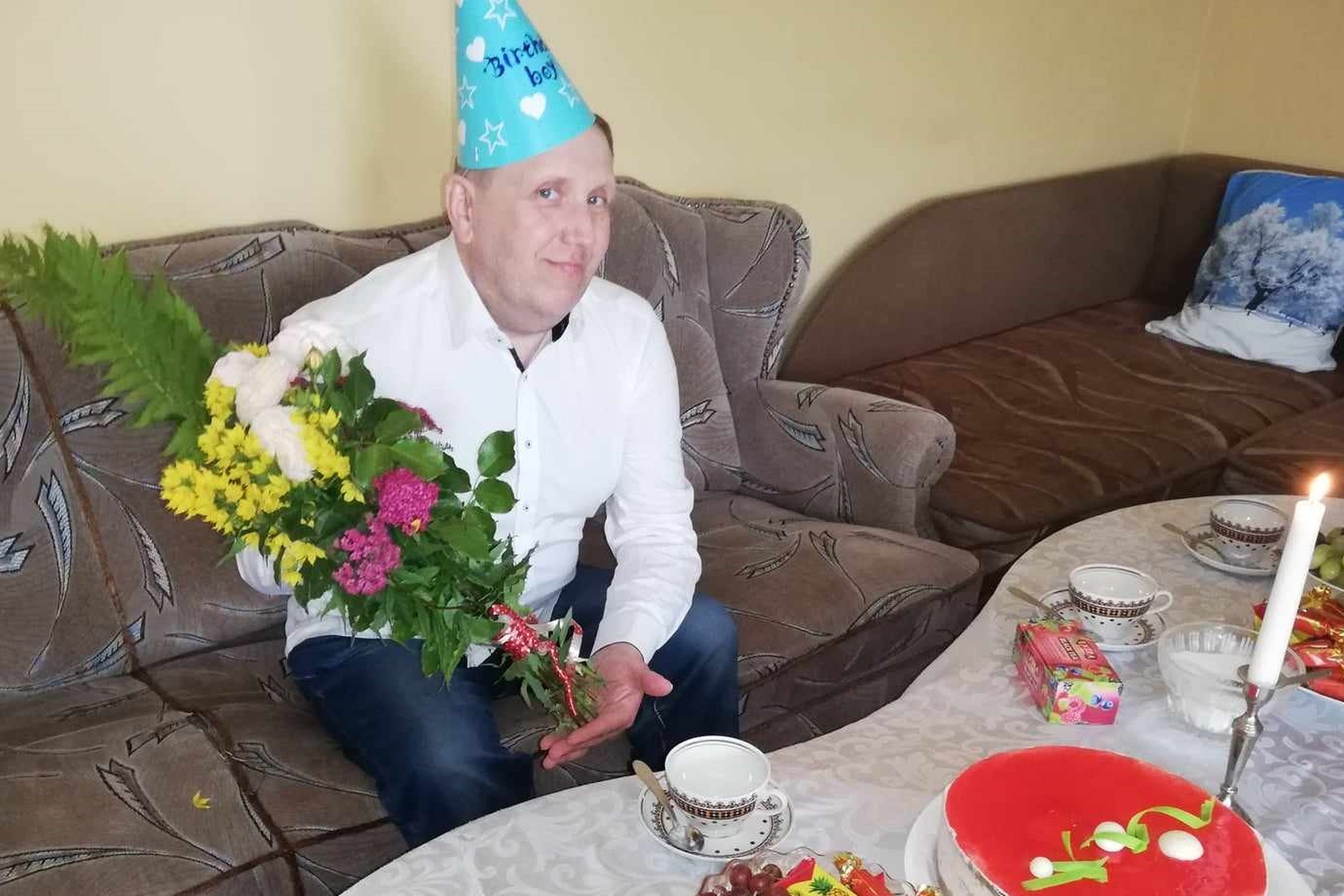 GRUPINIO GYVENIMO NAMŲ GYVENTOJAS REMIGIJUS ATŠVENTĖ 55 METŲ JUBILIEJŲ