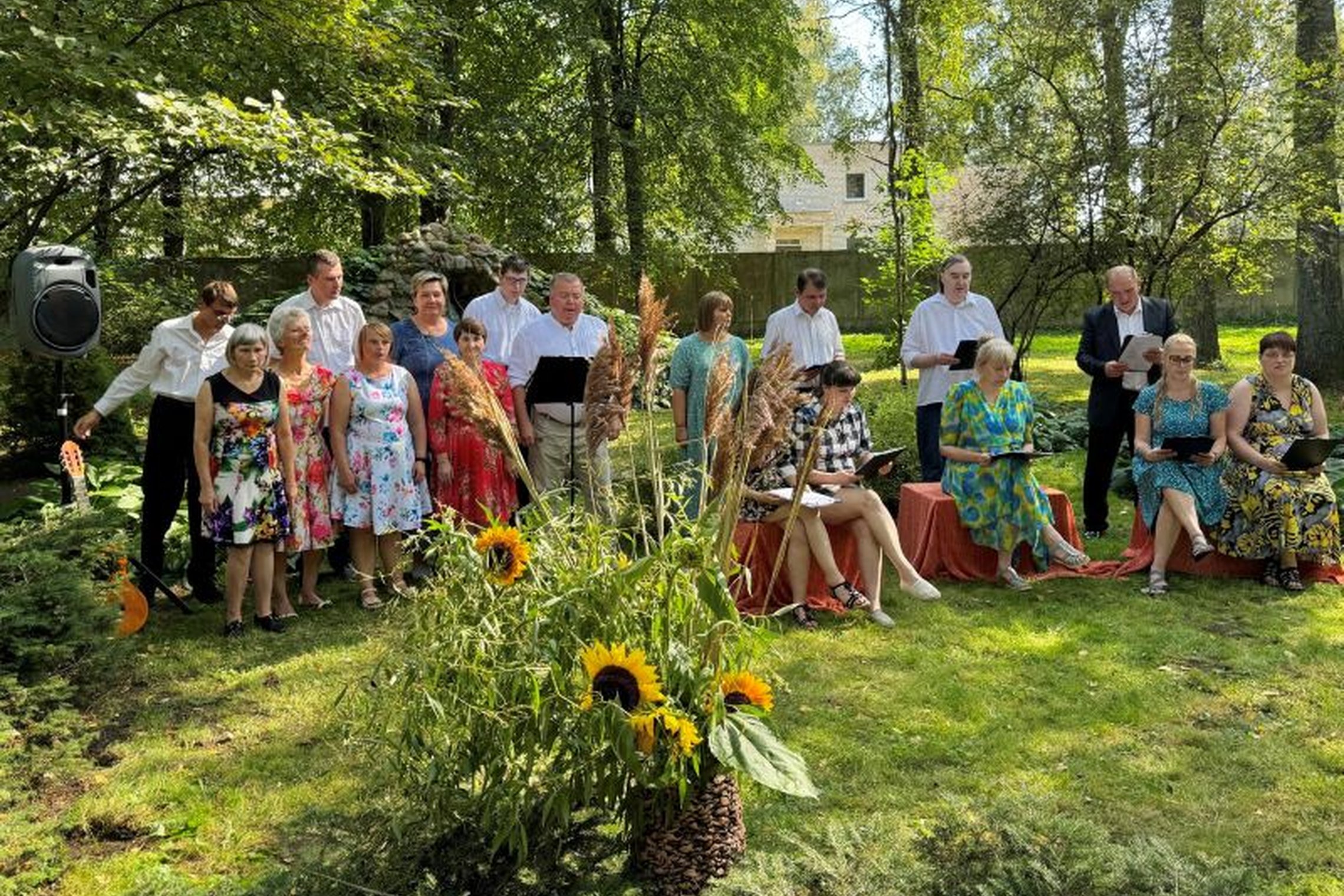 POEZIJOS POPIETĖ „EILĖS VIRSTA DAINOMIS“