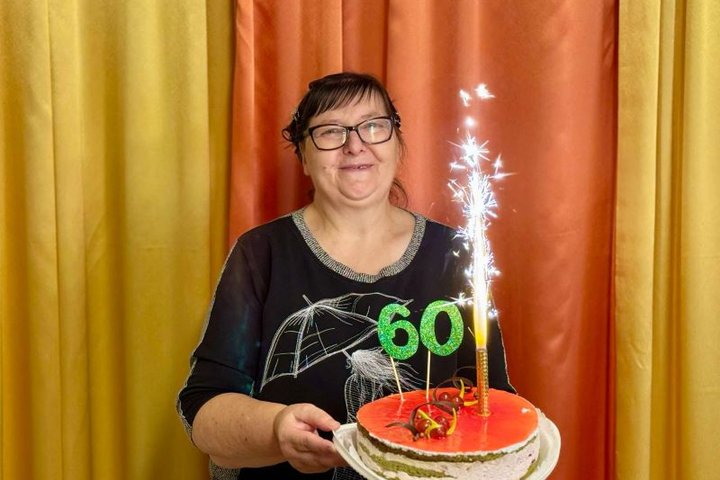 SVEIKINAME VASARIO MĖNESĮ GIMUSIUS