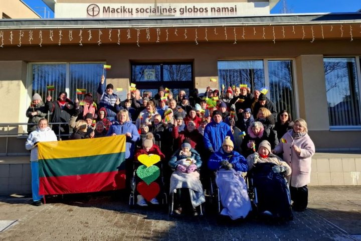 VASARIO 16-OJI – LIETUVOS VALSTYBĖS ATKŪRIMO DIENA