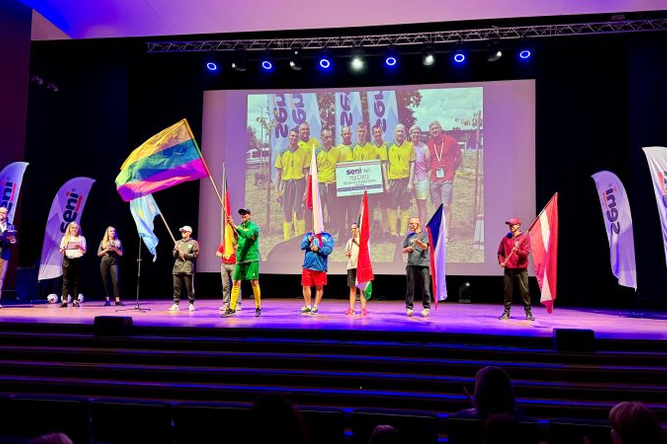 TARPTAUTINIS SENI CUP MINI FUTBOLO TURNYRAS TORŪNĖJE, LENKIJOJE