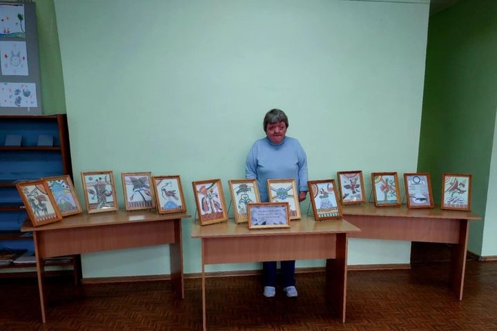 REGINOS PERSONALINĖ PARODA „PAUKŠČIŲ TAKAS“ – GARDAMO BIBLIOTEKOJE